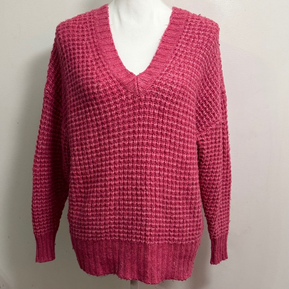 American Eagle Pink Knit V-Neck Sweater — Women’s XS (Oversized Fit)